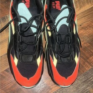 Puma Black and Gray Footwear